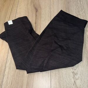 PINK Victoria's Secret grey capri crop cropped tights Leggings